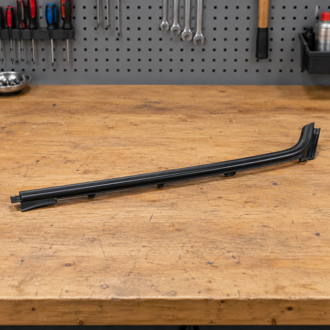 Subaru DOO OUTER WEATHER STRIP, RH 61280AG001 61280AG001